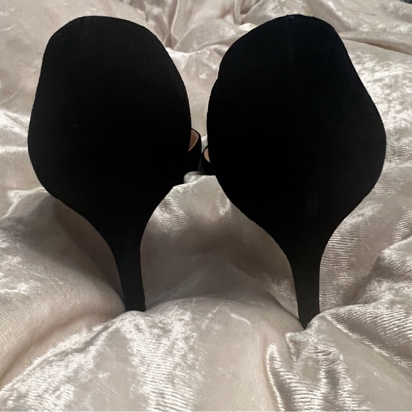 Prada Heels - Picture 6 of 12